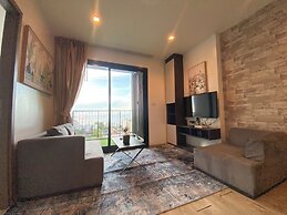 Sea View 2 Bed Room Unit Central Pattaya