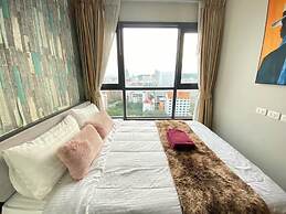 Sea View 2 Bed Room Unit Central Pattaya