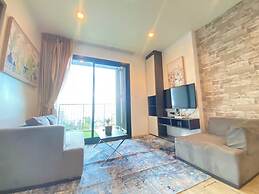 Sea View 2 Bed Room Unit Central Pattaya