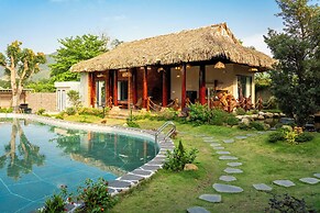 Lá Retreat