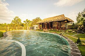 Lá Retreat