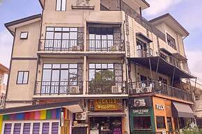 Auberge Petit Hotel