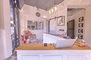 Auberge Petit Hotel
