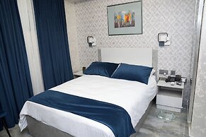 Prime Suites Hotel