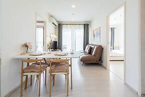 2BR 7 Mins Walk to BTS Bill Included