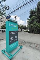 1 BR 5 Mins BTS Bearing 7-11 and Lotus