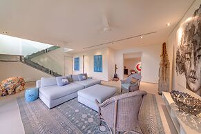 Villa Aqua