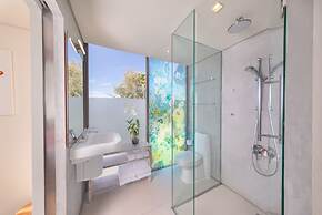Villa Aqua
