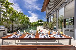 Villa Aqua