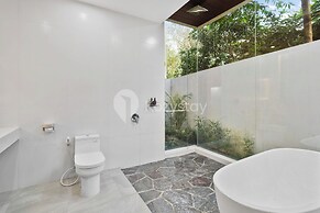 Santari Villa by Kozystay - Canggu