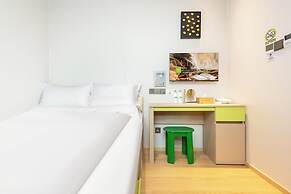 Lemon Hotel- New World Shopping Mall