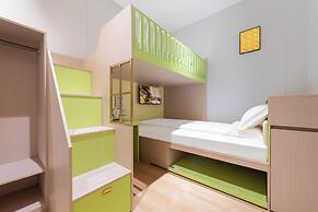 Lemon Hotel- New World Shopping Mall