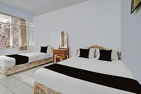 OYO 94802 Hotel Prima