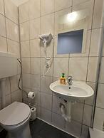 Modern 1BR Apt Close to Westbahnhof