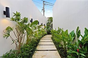 Kastara Villa by Kozystay - Canggu