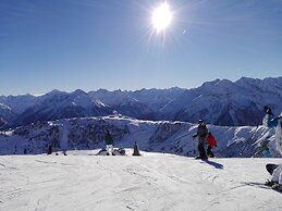Apart Tuxertal