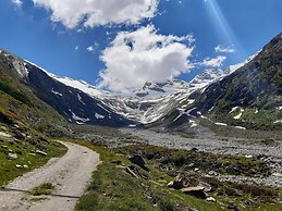 Apart Tuxertal