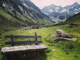 Apart Tuxertal