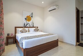 MAYA'S MANOR - A Luxury Lake View Boutique Hotel