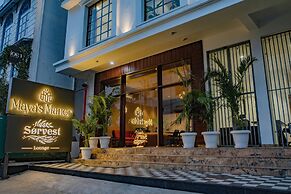 MAYA'S MANOR - A Luxury Lake View Boutique Hotel