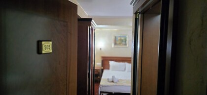 ELSA HOTEL