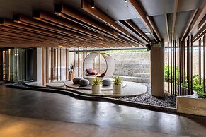 Bayphere residence by Prop Hopper