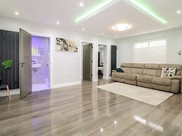 Falcon Bal House