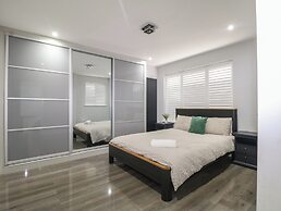 Falcon Bal House
