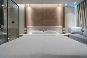 Bluphere residence by Prop Hopper