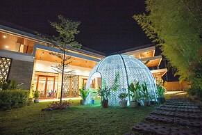 Alima ARQ Beach Resort