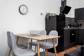 Weaver Suite
