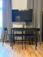 Comfy 2BR Apt Westbahnhof Area