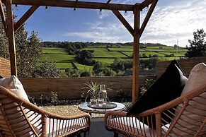 Host Stay Holmfirth Hideaway
