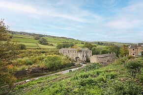 Host Stay Holmfirth Hideaway