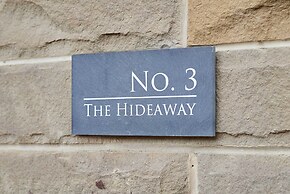 Host Stay Holmfirth Hideaway