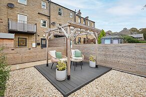 Host Stay Holmfirth Hideaway