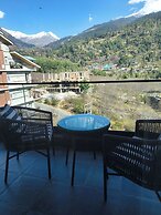 Carom Hotel Manali