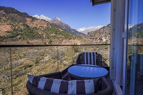 Carom Hotel Manali