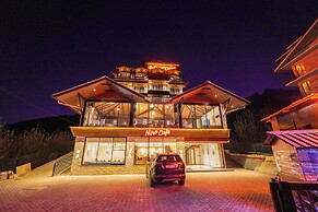 Carom Hotel Manali