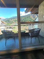 Carom Hotel Manali
