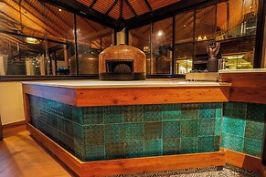 Carom Hotel Manali