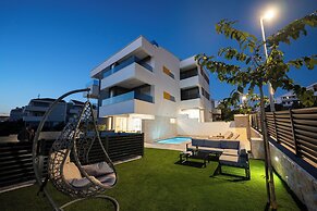 Relax apartment with private pool I