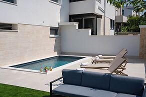 Relax apartment with private pool I