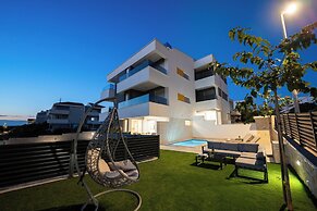 Relax apartment with private pool I
