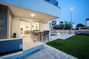 Relax apartment with private pool I