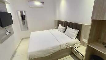 Hotel Red Chilly Adarsh Nagar