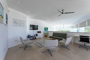 Atelier House