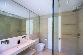 Atelier House