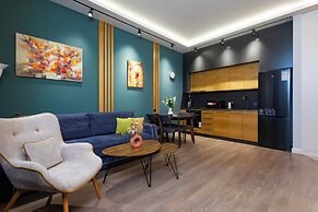 Apartment by Luxe Group TT198
