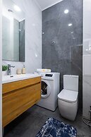 Apartment by Luxe Group TT198